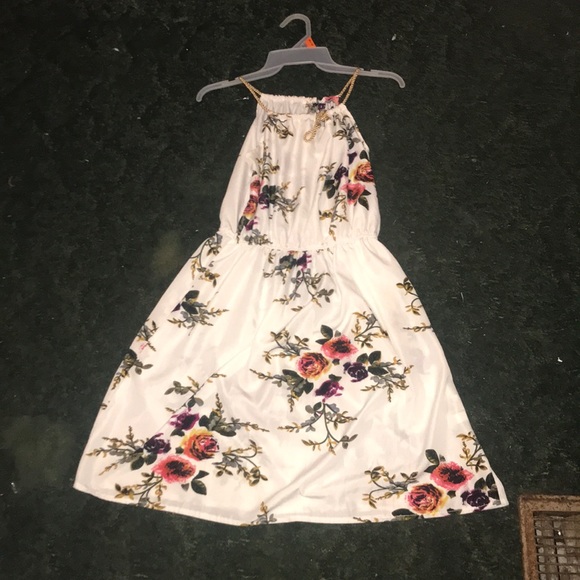 Dress - Picture 2 of 4